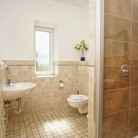 Bergfrieden Nr 7 Mit Schwimmbad Und Saunanutzung Im Ahoi-erlebnisbad Sellin * 괴렌