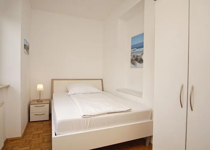 Bergfrieden Nr 7 Mit Schwimmbad Und Saunanutzung Im Ahoi-erlebnisbad Sellin *